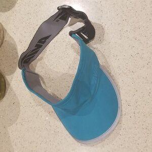Unisex aqua adjustment lightweight w/reflective edges luke new condition